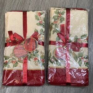 Holiday Collection “Christmas Harmony” 17”x17”‎ Set 2 4 piece Fabric Napkins NEW